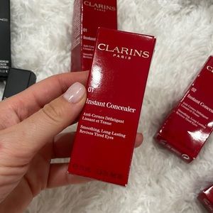 Clarins instant concealer